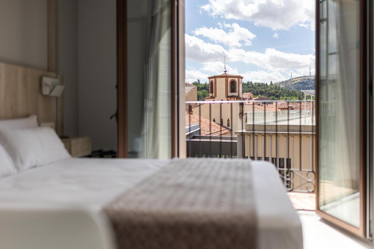 Dwo Abaster Hotel Soria Ngoại thất bức ảnh