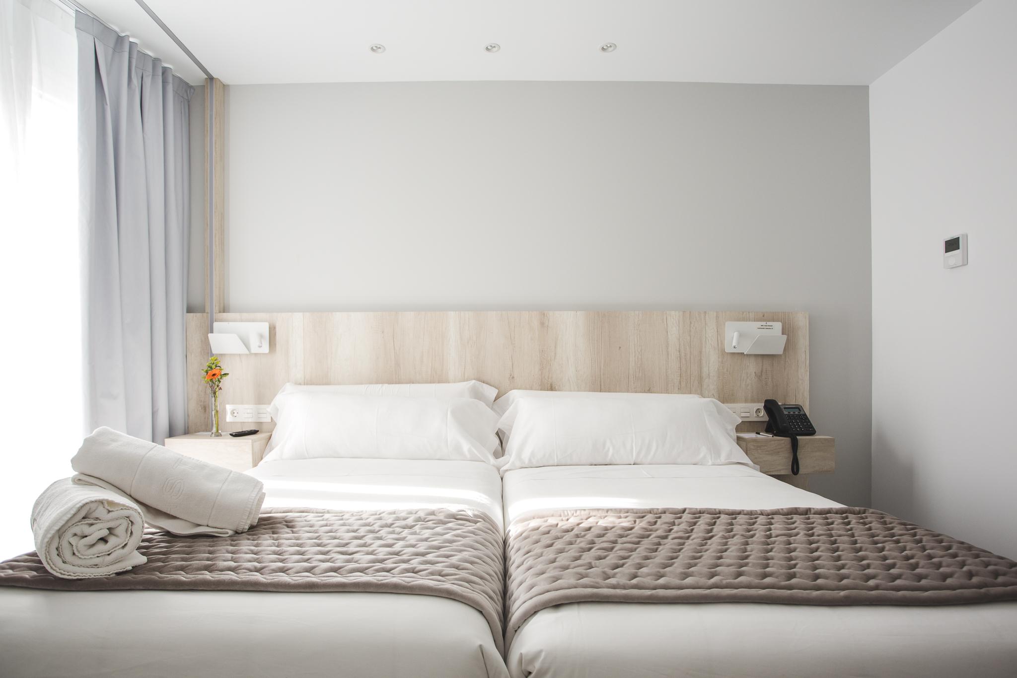 Dwo Abaster Hotel Soria Ngoại thất bức ảnh