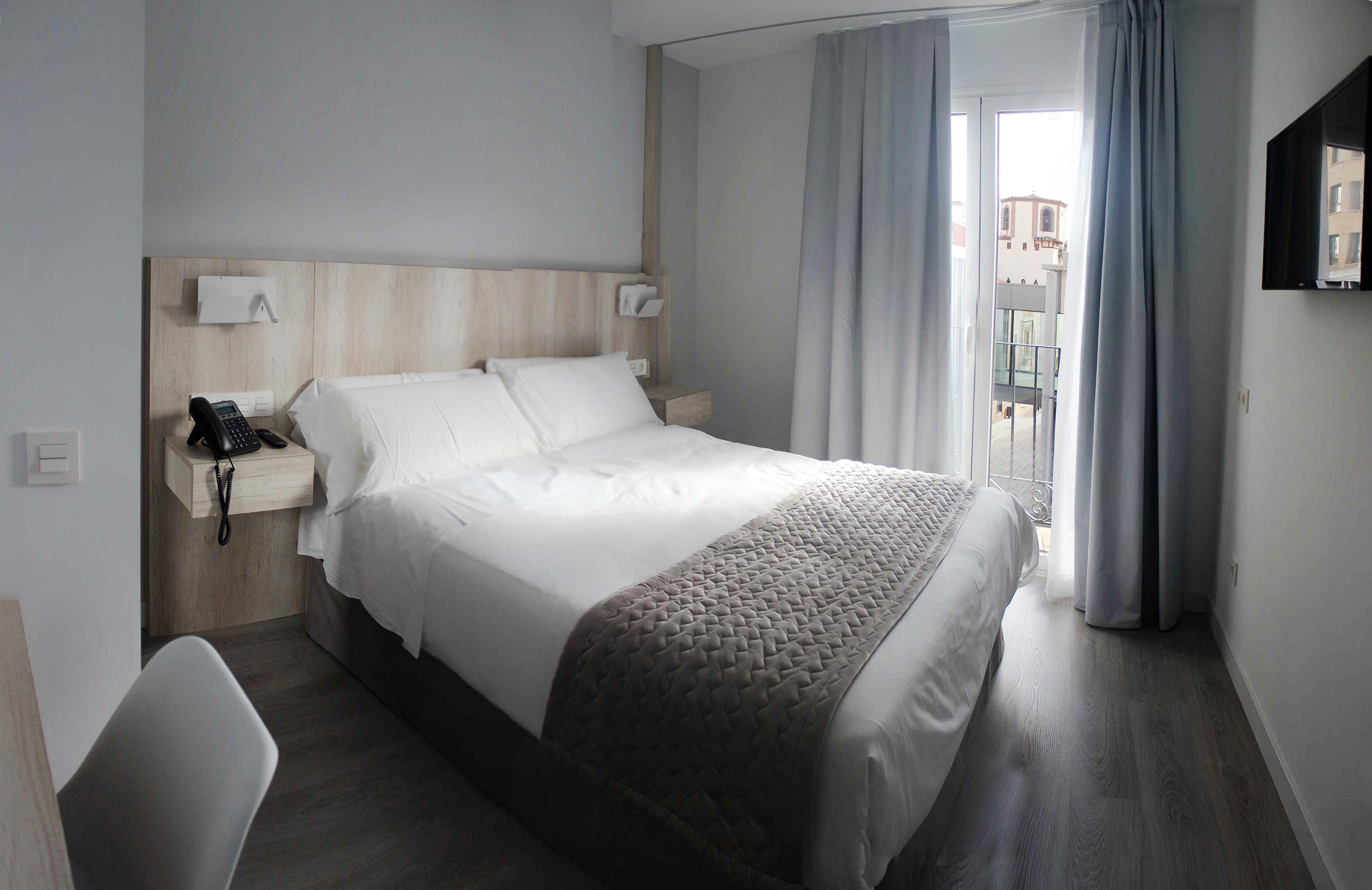 Dwo Abaster Hotel Soria Ngoại thất bức ảnh