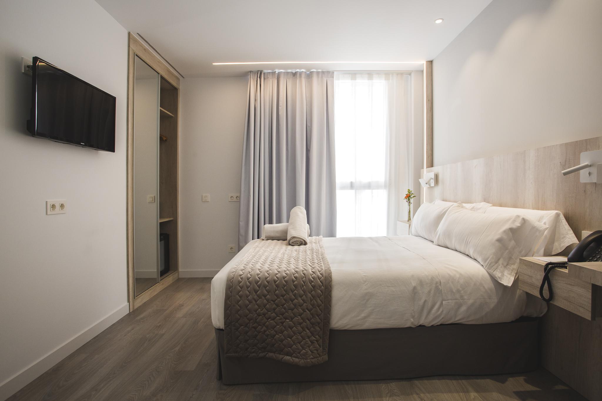 Dwo Abaster Hotel Soria Ngoại thất bức ảnh