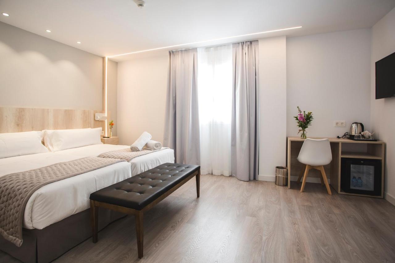 Dwo Abaster Hotel Soria Ngoại thất bức ảnh