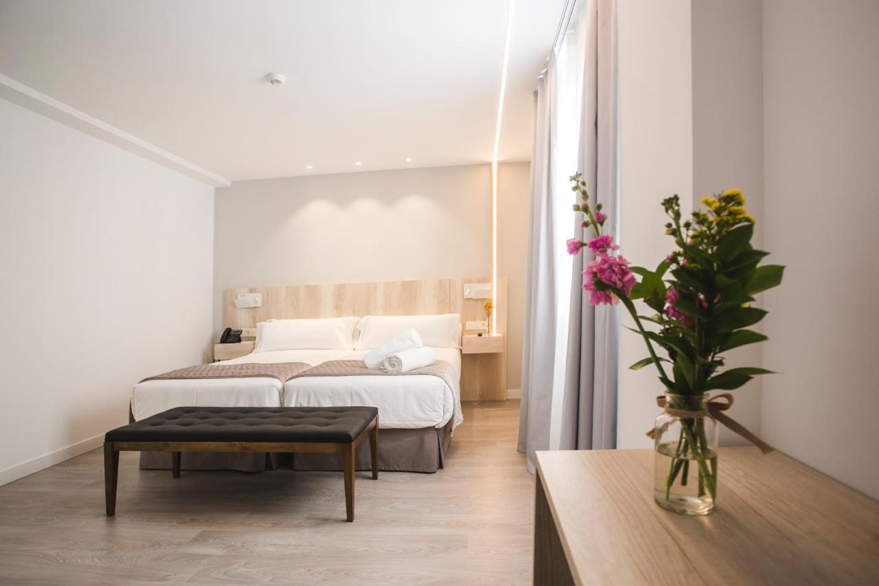 Dwo Abaster Hotel Soria Ngoại thất bức ảnh