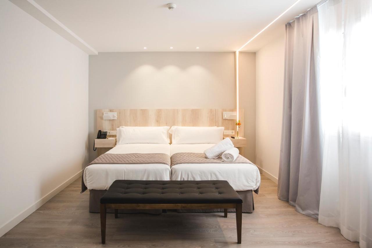 Dwo Abaster Hotel Soria Ngoại thất bức ảnh