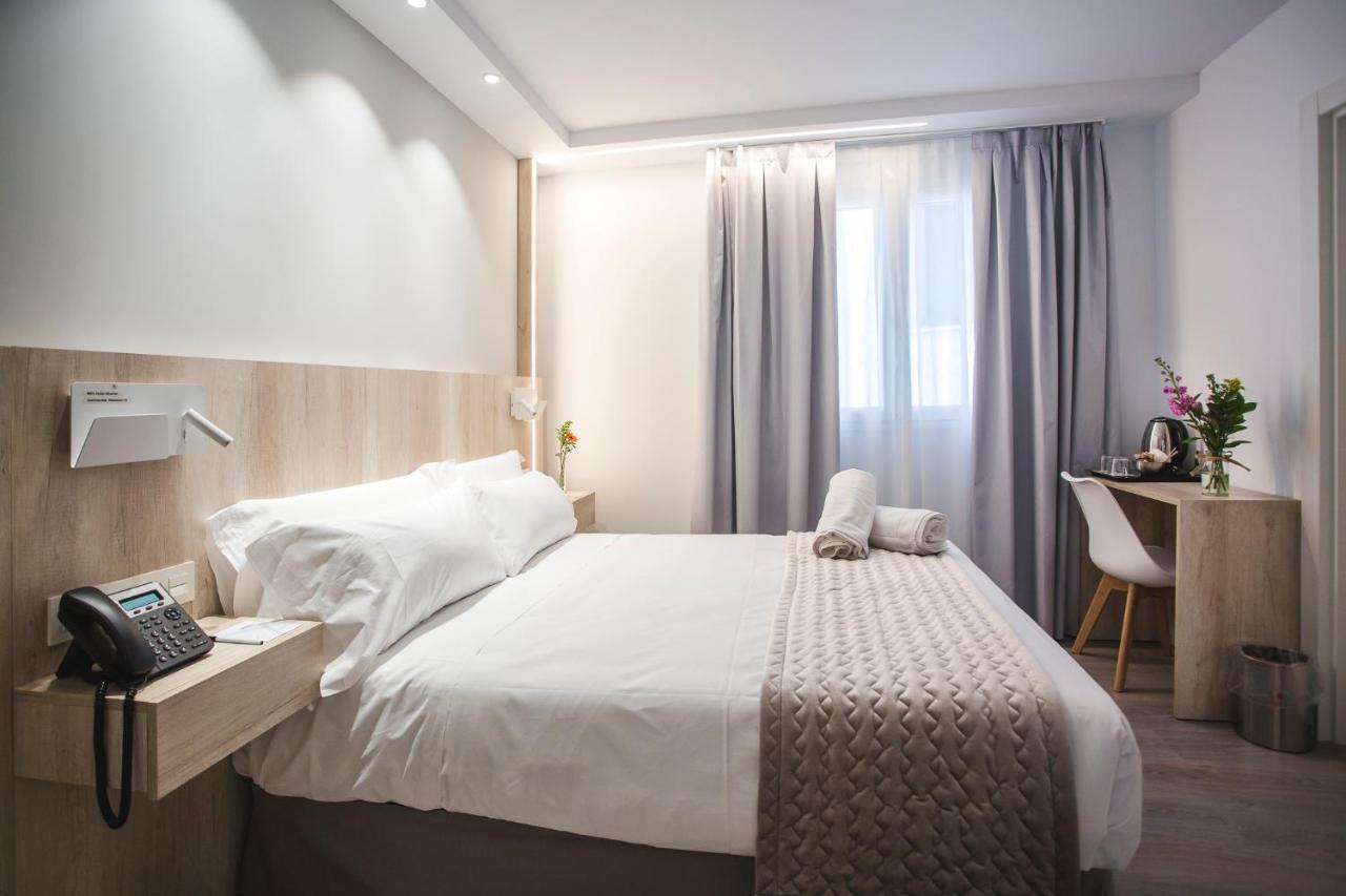 Dwo Abaster Hotel Soria Ngoại thất bức ảnh